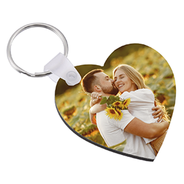 Egyedi kulcstartó - szív alaku - lakkozot fa